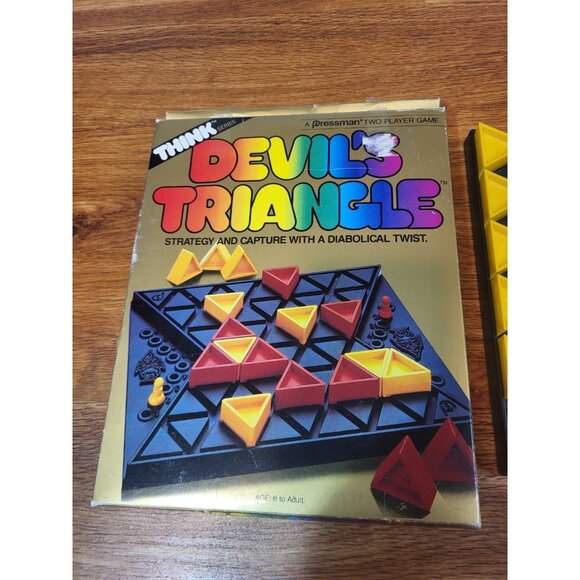 Vintage Pressman Devils Triangle 1986 Game - Picture 2 of 3